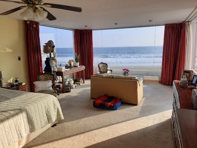 HERMOSA CASA FRENTE AL MAR EN LA ENCANTADA DE VILLA - EXCELENTE UBICACION !!!
