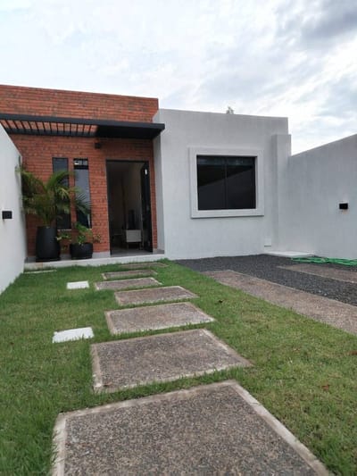 VENDO DUPLEX EN LUQUE ZONA PRIMER BARRIO 