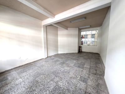 Tienda en Alquiler frente al 7 Calles