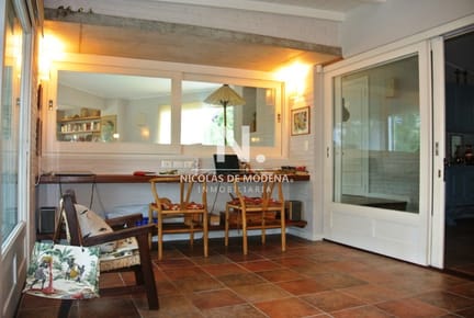 Vende casa en excelente zona, de 5 dormitorios en Brava Punta del Este