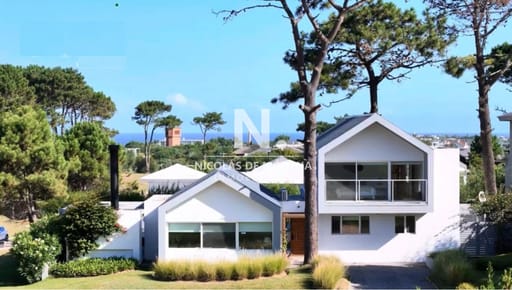 Casa de 5 Dormitorios en Jose Ignacio - Barrio Privado Pinar del faro