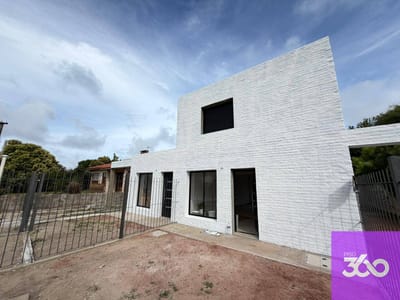 CASA EN VENTA DE 3 DORMITORIOS EN CIUDAD DE LA COSTA SOLYMAR SUR