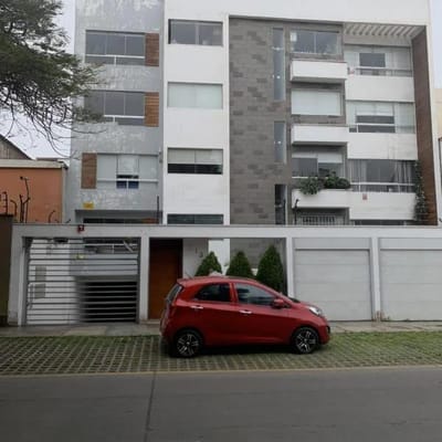 SURCO -LOS ROSALES Dpto. cerca al colegio Champagnat y parqeu PAMPAS DEJUNIN