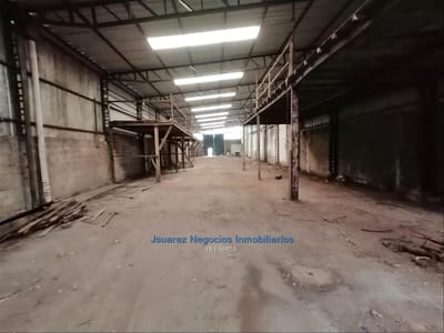 J.S LOCAL INDUSTRIAL EN MAROÑAS