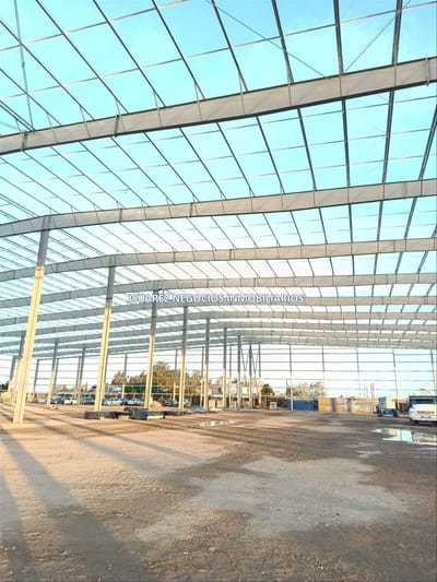 J.S. Gran local logístico a estrenar 10800m2. Casi Ruta 1