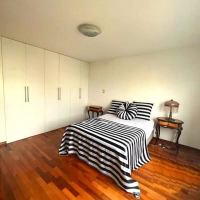 AMPLIO DEPARTAMENTO EN VENTA  MIRAFLORES