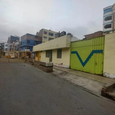 VENTA TERRENO EN ESQUINA  LOS OLIVOS