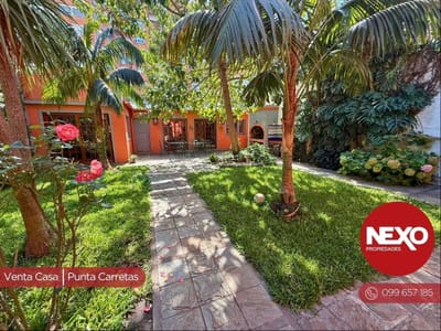 IDEAL 2 FLIAS. VIVIR Y CONSULTORIO, ESCR., DORM. C/BAÑO EN SUITE EN P. BAJA + PLANTA ALTA, EN 2° PLANTA OFICINA INDEPENDIENTE, PRECIOSO FONDO DE 250 m2 C/BARBACOA, GGES. C/ PASAJE LATERAL.