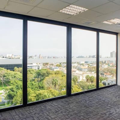 Oficina en San Isidro - FRENTE A PARQUE - Piso 10