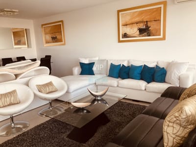 Vendo departamento de 3 dormitorios en suite con vista a la playa Brava