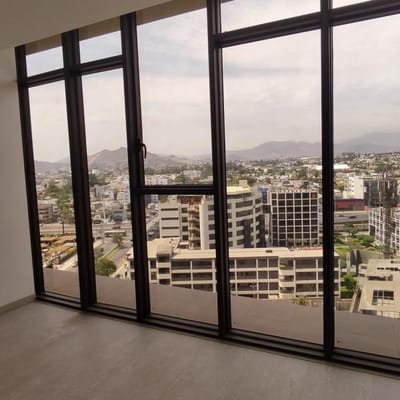 ALQUILER DE OFICINA de estreno en exclusivo edificio TIME