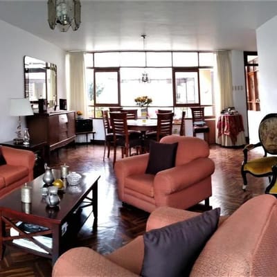 SURCO Se vende casa er Piso Dorm cochera AT m