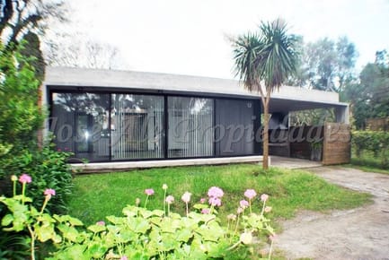 En Venta Casa De 3 Dormitorios, Colonia Del Sacramento