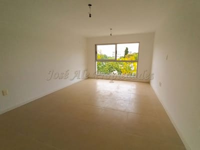 EN VENTA MONOAMBIENTE SOBRE RAMBLA DE COLONIA