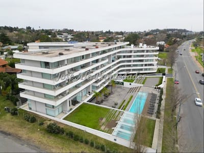 EN VENTA HERMOSO APARTAMENTO SOBRE RAMBLA, DE COLONIA