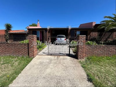 EN VENTA VIVIENDA DE 3 DORMITORIOS, COLONIA