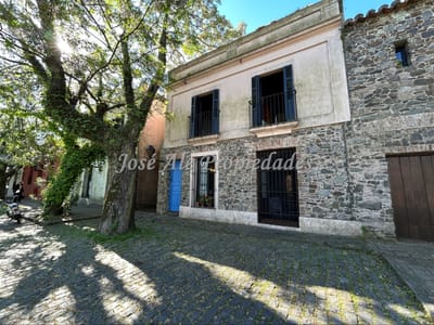 EN ALQUILER PROPIEDAD AMOBLADA CON RECICLAJE ARQUITECTONICO CON ESTILO COLONIAL, COLONIA