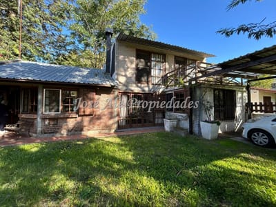 EN VENTA EXCLUSIVIDAD HERMOSA CASA UBICADA EN BALNEARIO SANTA ANA A 3 CUADRAS DE LA PLAYA SOBRE AVENIDA PRINCIPAL, COLONIA.