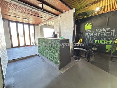 EN VENTA LOCAL GIMNASIO UBICADO EN EL GENERAL COLONIA.