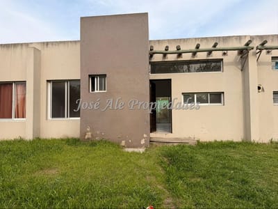 EN ALQUILER CASA DE 2 DORMITORIOS, ZONA UDE EN EL REAL DE SAN CARLOS, COLONIA