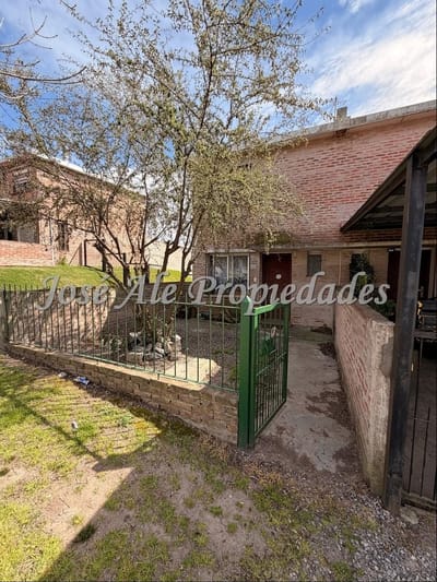 EN VENTA VIVIENDA DE 1 DORM CON OPCION A 2 O 3 DORM, ZONA PROXIMO AL SUPERMERCADO EL DORADO, COLONIA.