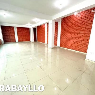 SE ALQUILA AMPLIO LOCAL COMERCIAL