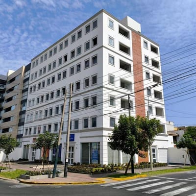 VENDO DEPARTAMENTOS DE ESTRENO EN LA AVENIDA LA ENCALADA  MONTERRICO