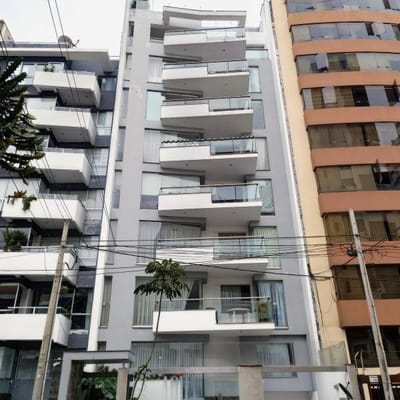VENDO DEPARTAMENTO A MEDIA CUADRA DEL MALECN DE MIRAFLORES