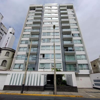 VENDO DEPARTAMENTO CON BALCN EN MIRAFLORES