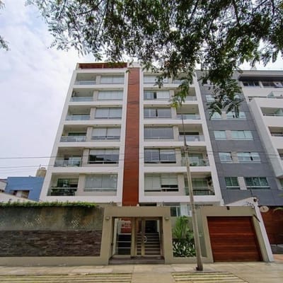 VENDO  ALQUILO DEPARTAMENTO CON TERRAZA EN PRIMER PISO EN SAN ANTONIO  MIRAFLORES