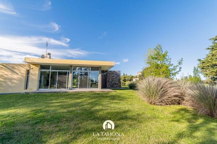 Casa en venta y alquiler - Ref 59