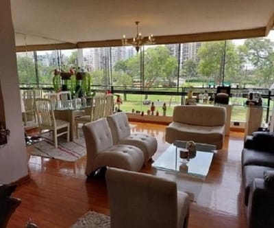 VENDO DPTO SAN ISIDRO FRENTE AL GOLF  MIROQUESADA   DORMT  COCHER  DEP