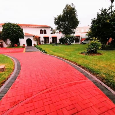 VENDO LINDA CASA