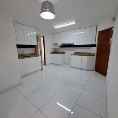 Departamento en Casuarinas Sur calle Las Cantutas