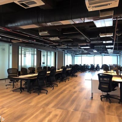 Alquiler de Oficina Implementada en Jess Mara  m