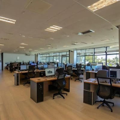 Alquila Oficina Implementada en San Isidro  m Privilegiado para tu empresa
