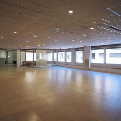 Alquiler de Local Comercial en San Isidro  m