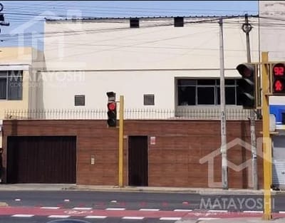 Edificio Comercial en SANTA CATALINA