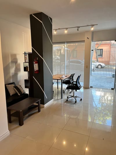 ¡oportunidad! Local Comercial En El Corazón De Pocitos  32m