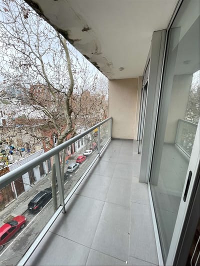 VENTA APARTAMENTO 1 DORMITORIO CON PLACARES, AMPLIA TERRAZA AL FRENTE, CENTRO SUR, NORTE, TODO AL FRENTE