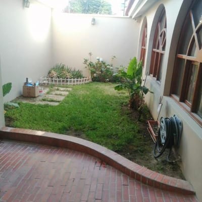 Vendo Linda Casa Yanahuara, cerca a la Plaza 315 mt. 420,000 dolares negociable.