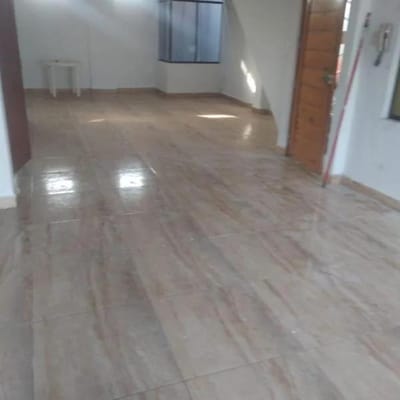 ALQUILO LOCAL COMERCIAL 1ER. PISO ENTIDADES FINANCIERAS, EDUCATIVAS Y MEDICAS