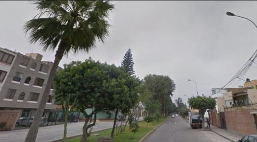 CASA EN VENTA A PRECIO DE TERRENO EN AV LOS VICUS  SURCO