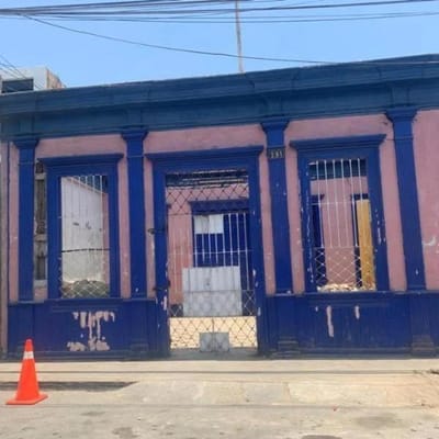 VENDO CASA COMO TERRENO EN HUACHO