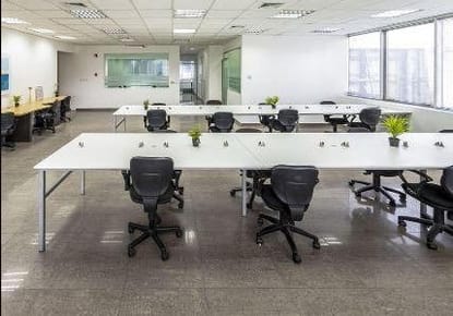 ALQUILO LINDA OFICINA IMPLEMENTADA EN ZFINANCIERA DE SAN ISIDRO