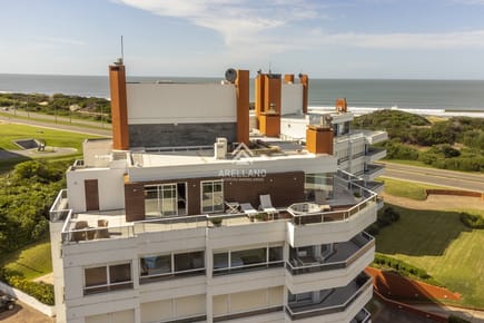 VENTA PENT-HOUSE FRENTE AL MAR 5 DORMITORIOS + LOFT