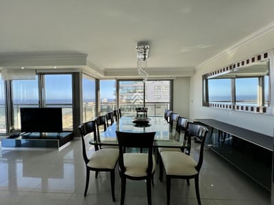 Venta apartamento 3 dormitorios y dependencia Brava