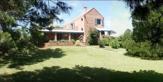 Excelente casa de 3 dormitorios en suite + dependencia en La Barra
