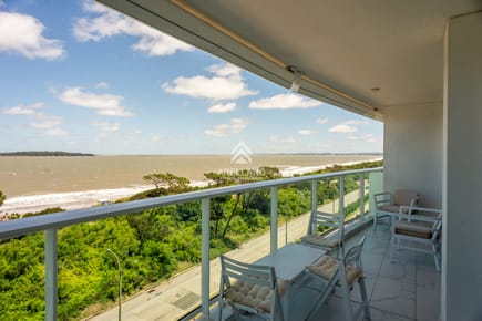 3 suites frente al mar, Paramount, Punta del Este