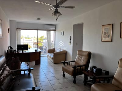Venta apartamento 3 dormitorios, 2 baños